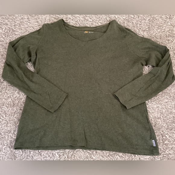 CARHARTT XL ✨ Forest Green Women's V-Neck Long sleeve shirt excellent cond - Picture 1 of 3